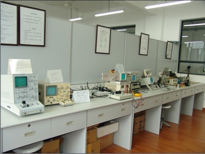 上?？茖W技術職業學院電子技術實訓室簡介